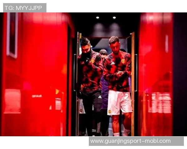 曼晚称马奎尔不仅是后卫更是团队领袖海文将成为他的接班人